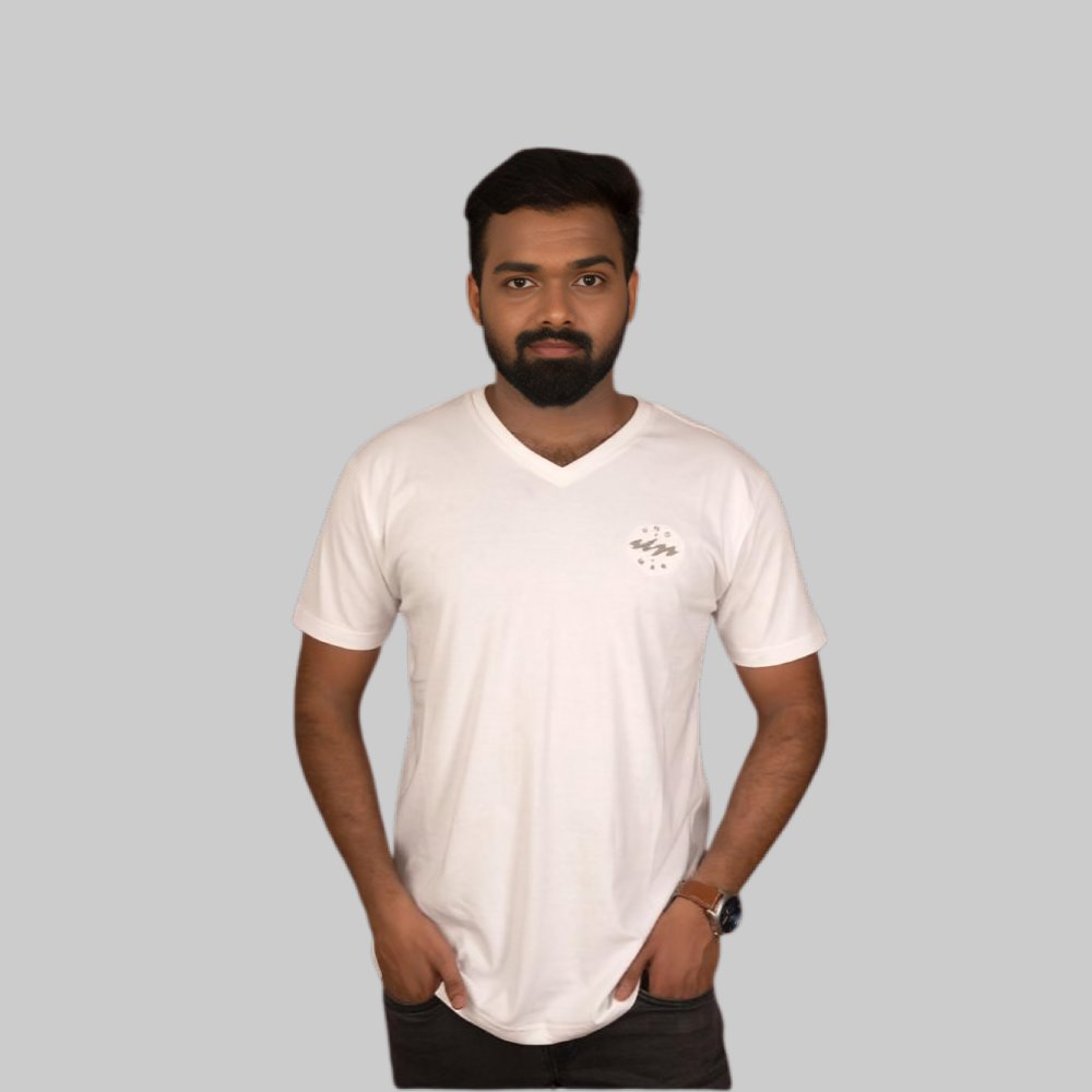 UNOMAS:  Men’s Regular Fit T-Shirt