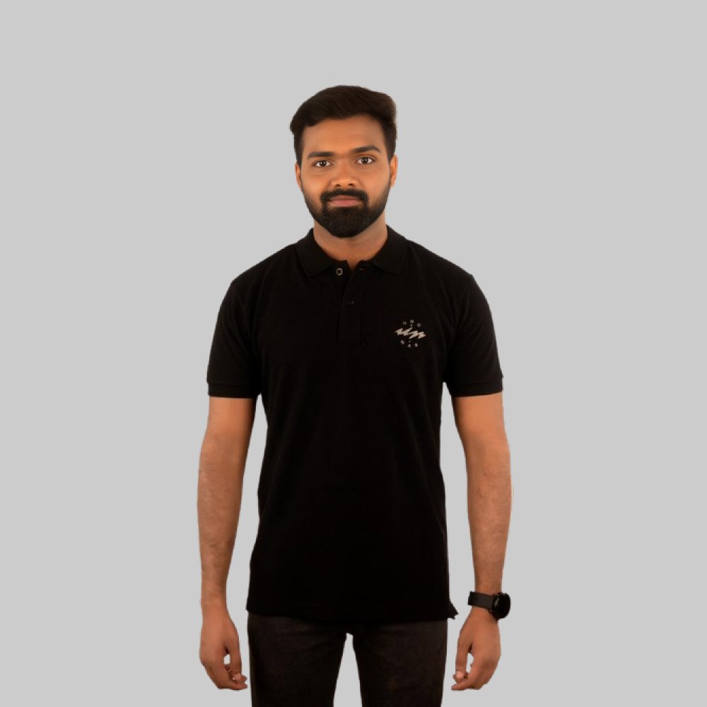 UNOMAS: Men’s Regular Fit T-Shirt